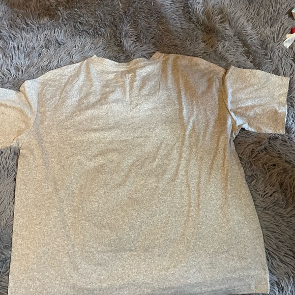 Women’s Smiley Shirt!🤍🩶 - Picture 2 of 2